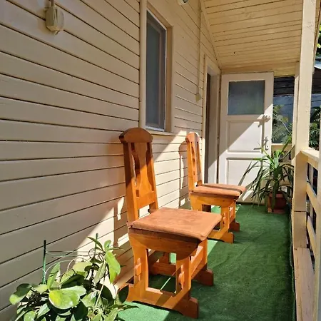 Harmony Gazde/Camere de închiriat