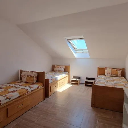 Gazde/Camere de închiriat Harmony